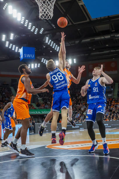 打破詹姆斯 打破詹姆斯