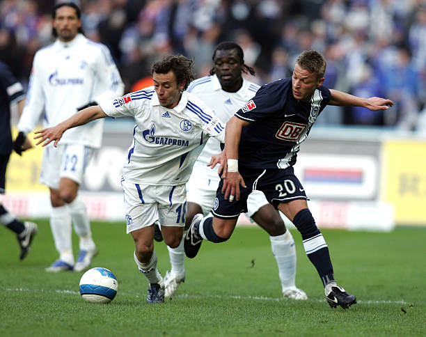 近专业足球 近专业足球