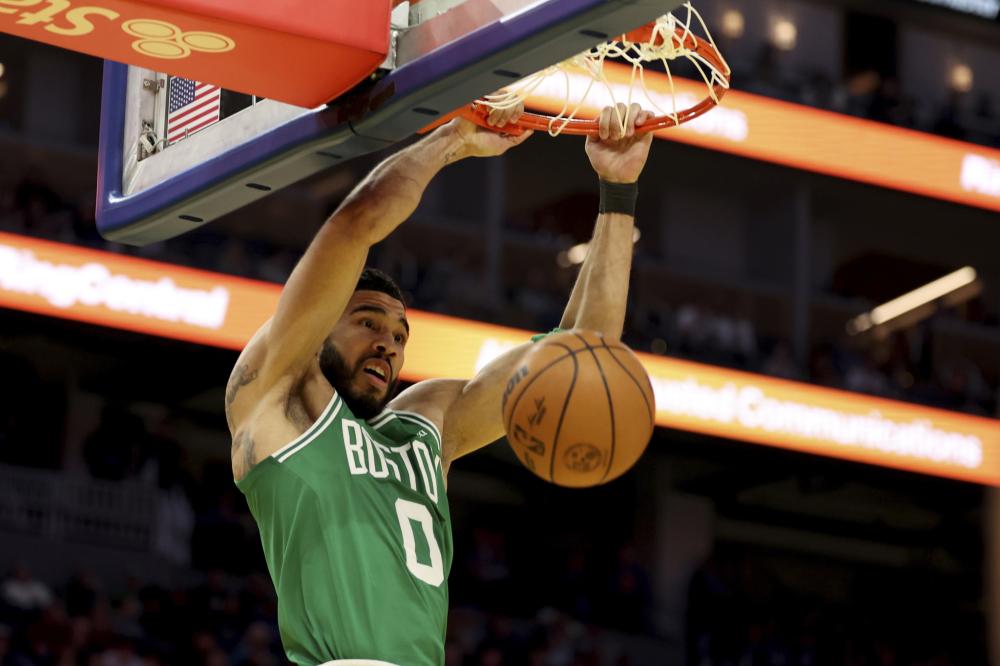 有32支球 有32支球